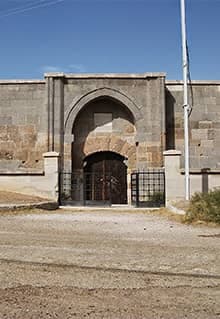 Kesikköprü Kervansarayı
